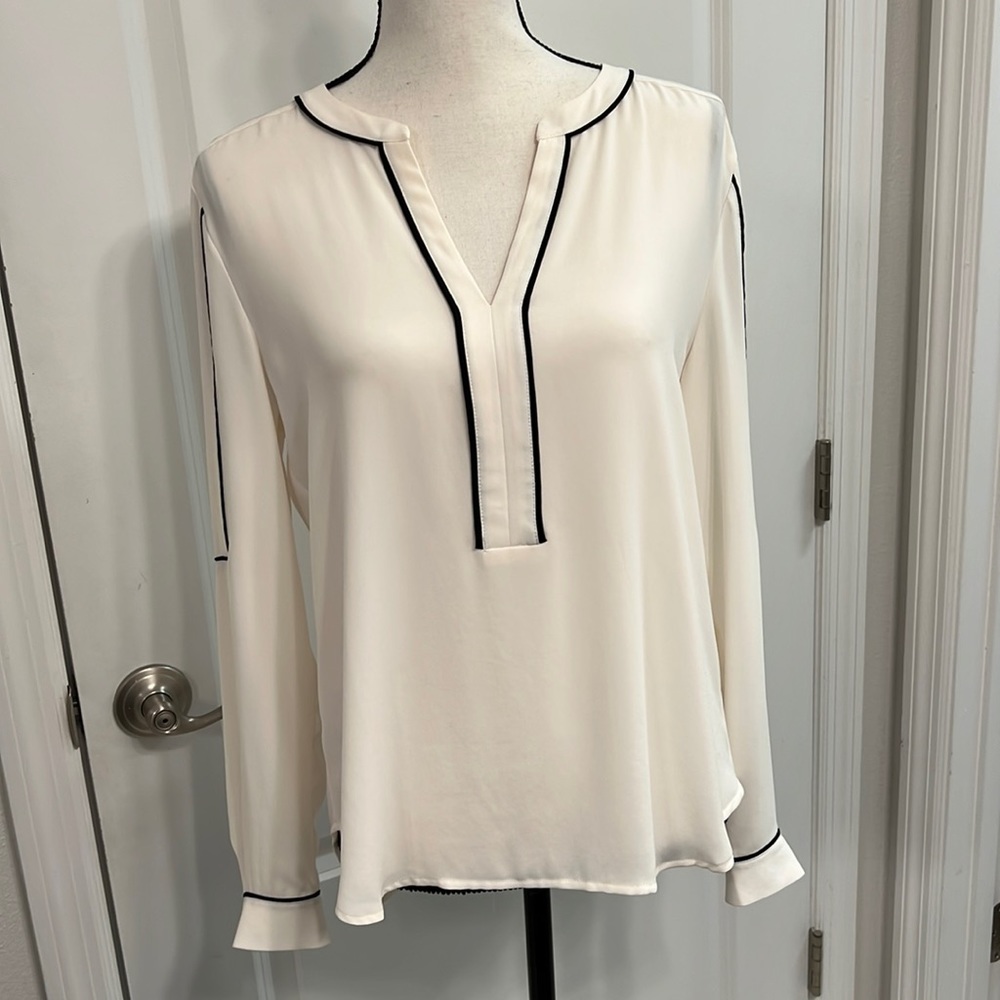 LOFT women’s cream & black trim blouse holiday/work - size small